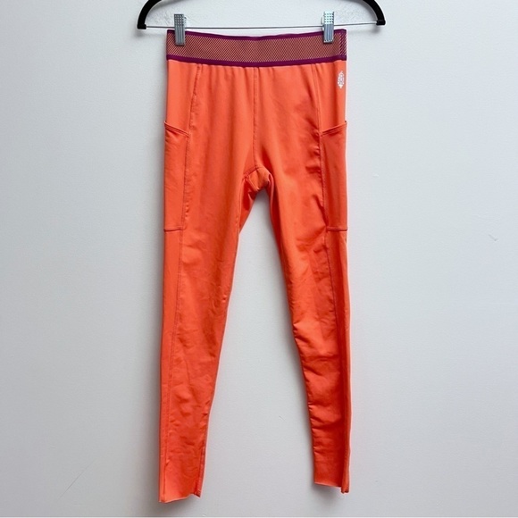 Free People Movement Full Length Raw Hem Endurance Tight Size Small - Picture 2 of 9